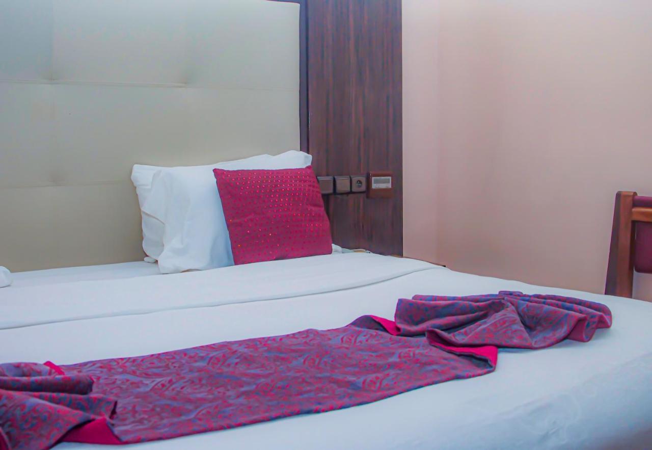 Hotel Fleur De Lys Almadies Dakar Eksteriør bilde